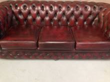 acheter un canapé chesterfield cuir bordeaux à Rennes